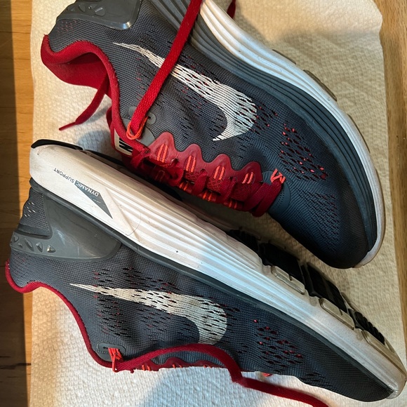 Nike LunarGlide5 shoes dark gray with red trim - Picture 6 of 6
